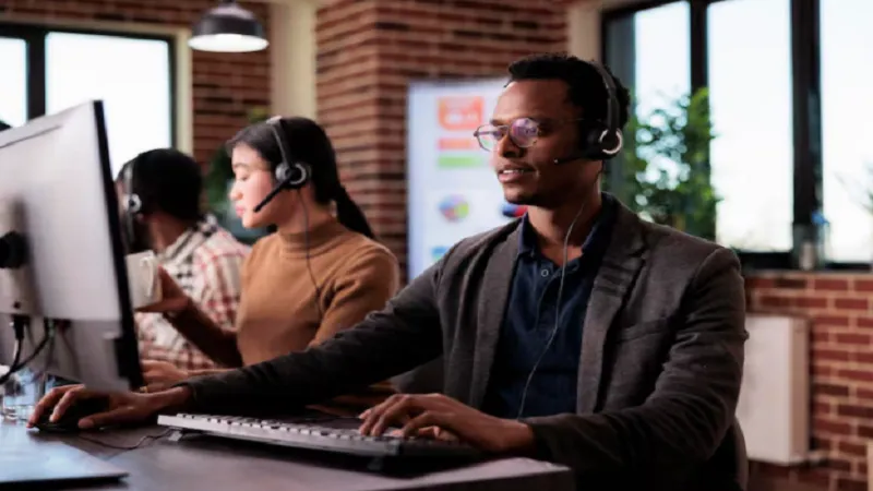 How Outbound Call Center Services Enhance Customer Follow-Ups